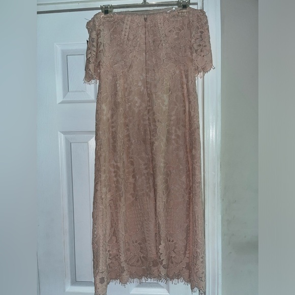 NWT, Lulus Lace Peach Color no straps Dress, Size Small - Picture 2 of 4